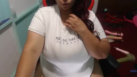 Luna online show from 11/18/25, 07:29