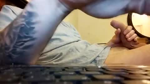 Snapshot of parejasexy02 chatting on 03/05/25, 04:35 SEXYHOT19 online show from 03/05/25, 04:35