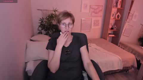 Paris online show from 04/19/26, 06:10