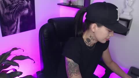 Paris D angelo online show from 03/11/25, 11:37