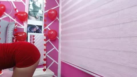 paris online show from 02/14/25, 02:44