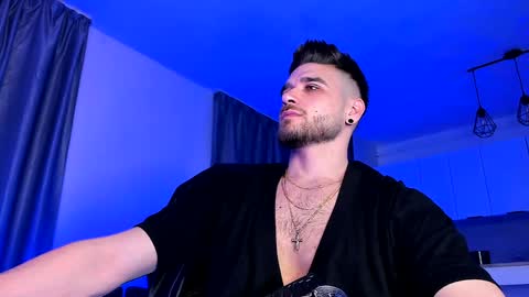 Paris online show from 01/12/25, 12:18