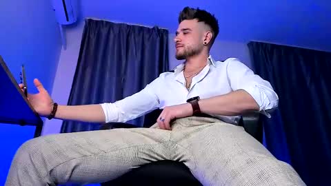 Paris online show from 02/21/25, 06:26