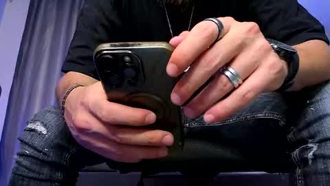 Paris online show from 09/12/25, 06:57