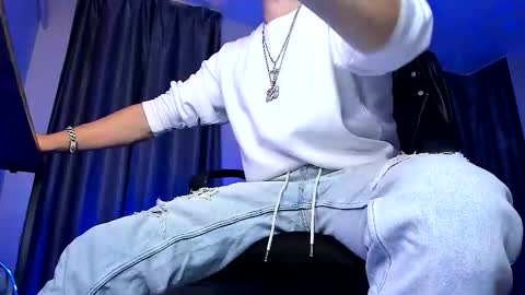 Paris online show from 11/08/25, 09:24