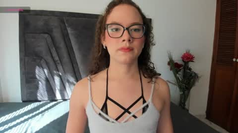 PARIS LOVE  online show from 06/11/26, 12:58