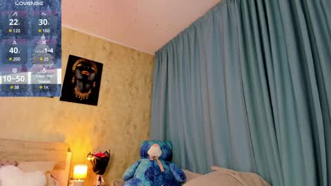 Snapshot of paris_x_hilton chatting on 01/04/25, 06:30 Paris online show from 01/04/25, 06:30