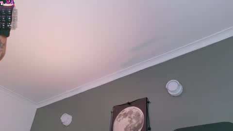 Snapshot of parisfox_ chatting on 09/17/25, 11:34 PARIS online show from 09/17/25, 11:34