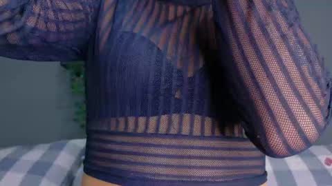 Snapshot of parisfox_ chatting on 10/02/25, 11:50 PARIS online show from 10/02/25, 11:50