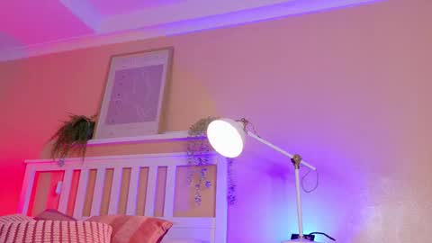 PARIS online show from 02/28/26, 08:10