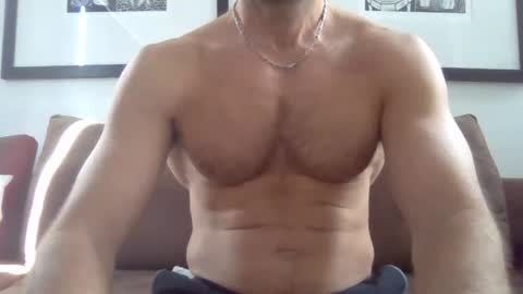 Porn Actor 21cm Hetero online show from 01/04/25, 06:19