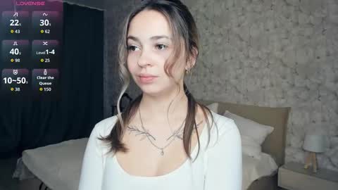 Snapshot of parislina chatting on 11/28/25, 08:17 Barbara online show from 11/28/25, 08:17