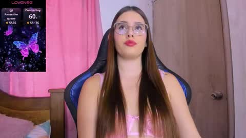 Paris online show from 10/20/25, 06:08