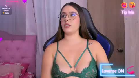 Snapshot of parisshayk chatting on 06/16/26, 05:59 Paris online show from 06/16/26, 05:59