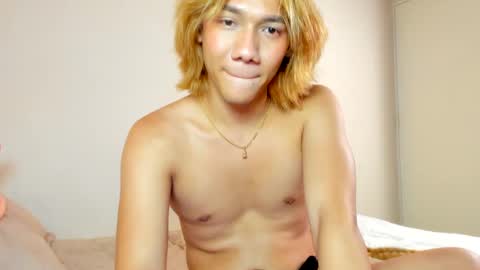 Snapshot of parisstone2 chatting on 01/04/25, 02:14 connie online show from 01/04/25, 02:14