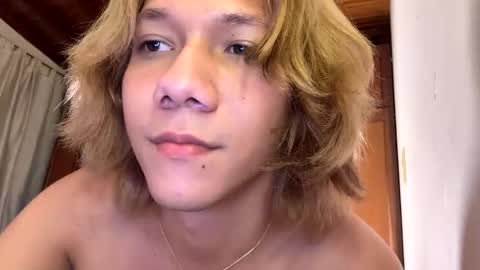 Snapshot of parisstone2 chatting on 01/09/25, 06:48 connie online show from 01/09/25, 06:48