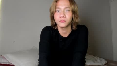 Snapshot of parisstone2 chatting on 01/20/25, 11:21 connie online show from 01/20/25, 11:21