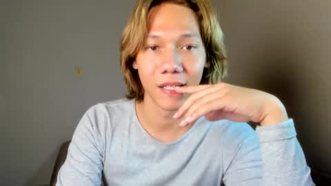 Snapshot of parisstone2 chatting on 01/21/25, 10:08 connie online show from 01/21/25, 10:08