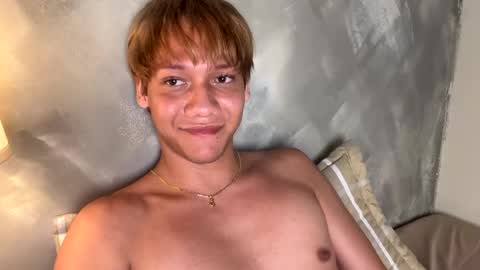 Snapshot of parisstone2 chatting on 02/06/25, 01:49 connie online show from 02/06/25, 01:49