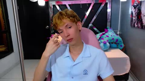 park_jimin1 online show from 09/24/25, 12:08