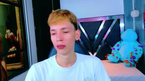 park_jimin1 online show from 11/19/25, 12:05