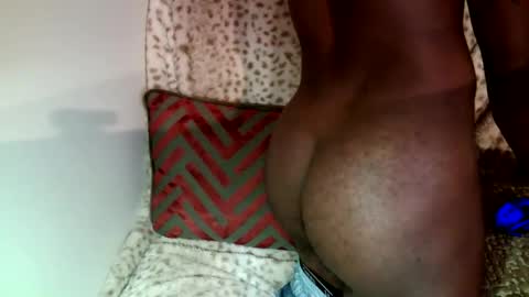 Snapshot of parlaytellio chatting on 12/24/24, 07:11 Parlay Tellio online show from 12/24/24, 07:11