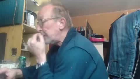 Snapshot of pascal88881 chatting on 12/10/24, 08:51 pascal88881 online show from 12/10/24, 08:51