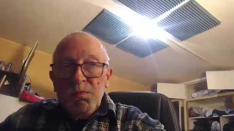 Snapshot of pascal88881 chatting on 12/23/24, 05:00 pascal88881 online show from 12/23/24, 05:00