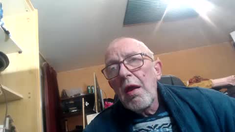 Snapshot of pascal88881 chatting on 12/31/24, 08:59 pascal88881 online show from 12/31/24, 08:59