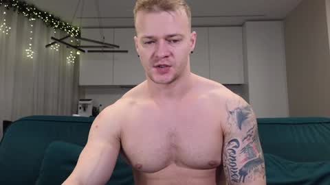 Snapshot of pashka_x chatting on 12/29/24, 10:45 Pashka online show from 12/29/24, 10:45