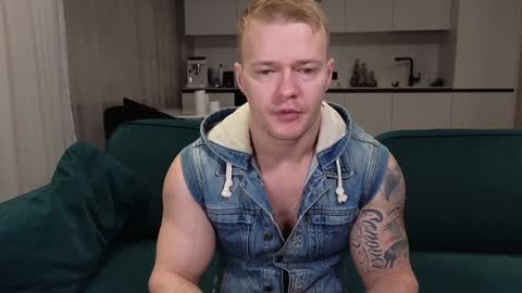 Snapshot of pashka_x chatting on 01/07/25, 05:01 Pashka online show from 01/07/25, 05:01