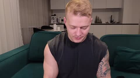 Snapshot of pashka_x chatting on 01/07/25, 11:16 Pashka online show from 01/07/25, 11:16