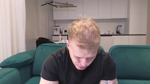 Snapshot of pashka_x chatting on 01/30/25, 08:22 Pashka online show from 01/30/25, 08:22