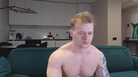 Snapshot of pashka_x chatting on 03/11/25, 05:38 Pashka online show from 03/11/25, 05:38