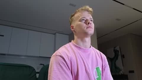 Snapshot of pashka_x chatting on 09/09/25, 07:08 Pashka online show from 09/09/25, 07:08