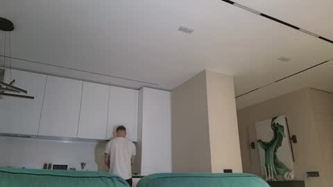 Snapshot of pashka_x chatting on 09/18/25, 07:32 Pashka online show from 09/18/25, 07:32