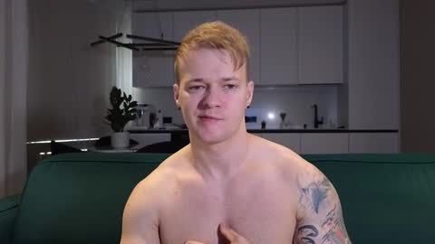 Snapshot of pashka_x chatting on 09/28/25, 09:58 Pashka online show from 09/28/25, 09:58