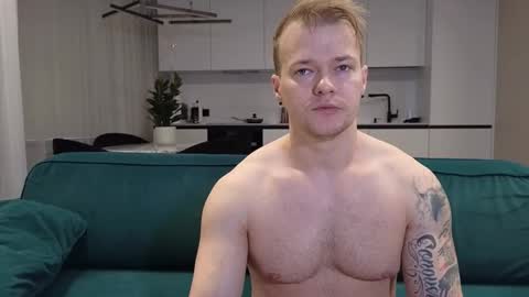 Snapshot of pashka_x chatting on 10/02/25, 06:31 Pashka online show from 10/02/25, 06:31