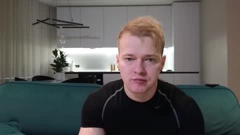 Snapshot of pashka_x chatting on 10/26/25, 10:21 Pashka online show from 10/26/25, 10:21