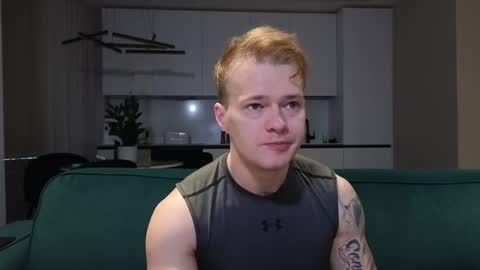 Snapshot of pashka_x chatting on 11/10/25, 06:45 Pashka online show from 11/10/25, 06:45