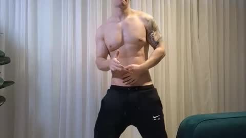 Snapshot of pashka_x chatting on 11/25/25, 07:41 Pashka online show from 11/25/25, 07:41