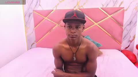 passion_black_ online show from 02/16/26, 07:21