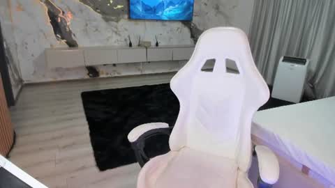 Snapshot of patriciakeys chatting on 07/09/26, 01:53 Patricia online show from 07/09/26, 01:53