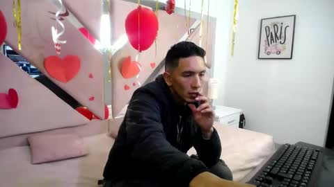 Snapshot of patrick_and_greeicy chatting on 02/08/25, 01:00 patrick_and_greeicy online show from 02/08/25, 01:00