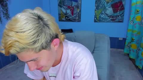 .... online show from 09/21/25, 06:48