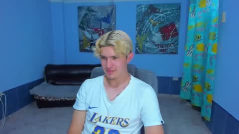 .... online show from 10/26/25, 06:47