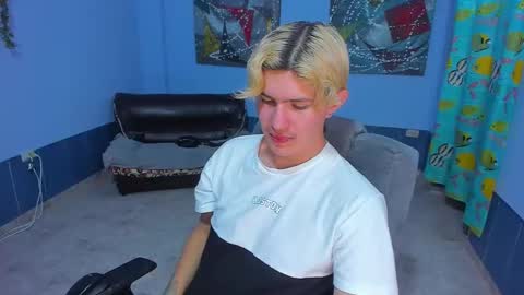 .... online show from 11/21/25, 07:12