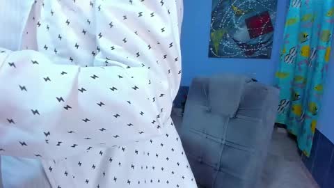 .... online show from 12/05/25, 07:21