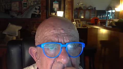 Snapshot of patvac chatting on 01/10/25, 12:47 patvac online show from 01/10/25, 12:47