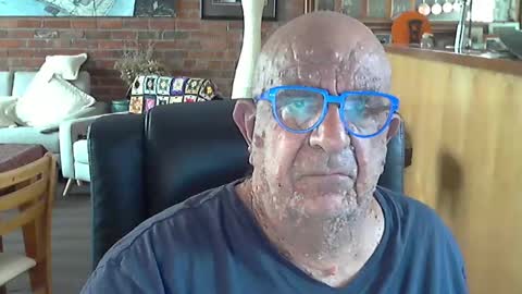 Snapshot of patvac chatting on 02/04/25, 12:29 patvac online show from 02/04/25, 12:29